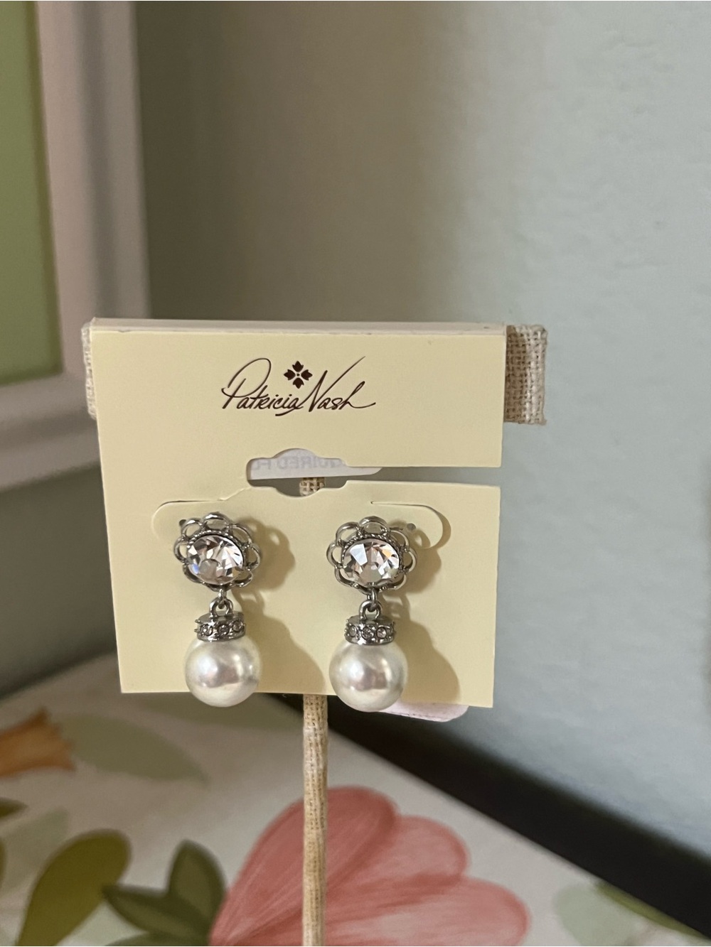 NWT Patricia Nash Silver Crystal Studs with White Pearl Drops #PNER